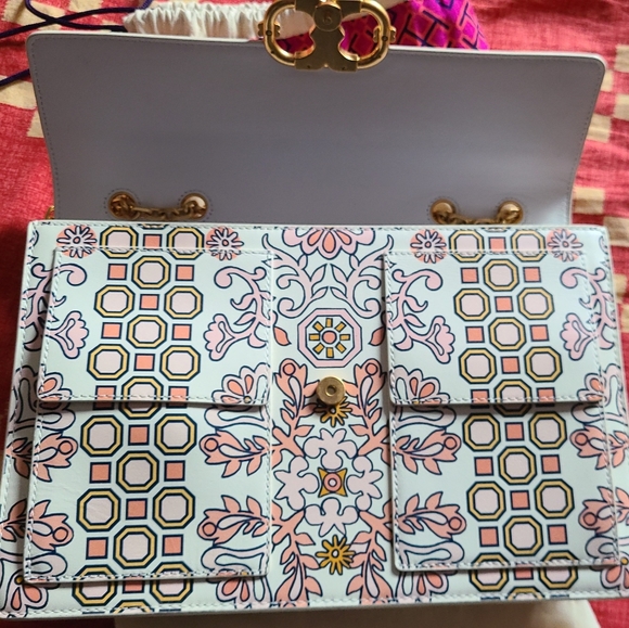 Tory Burch GEMINI LINK LARGE PRINTED CHAIN SHOULDER BAG - Picture 2 of 3